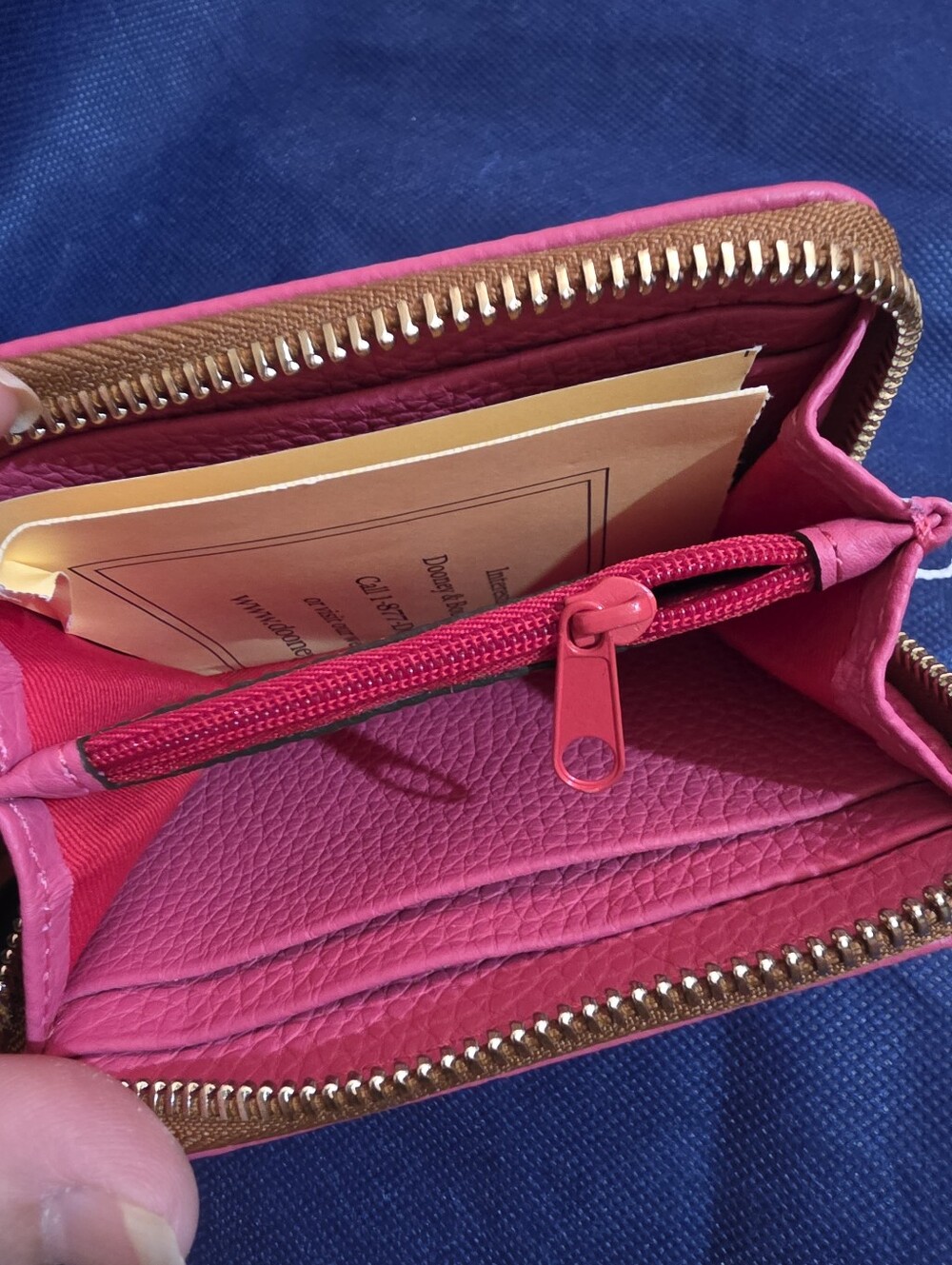 DOONEY AND BOURKE NEW WITH TAGS PURSE AND WALLET WITH MATCHING SCARF & DUST BAG - Picture 8 of 11